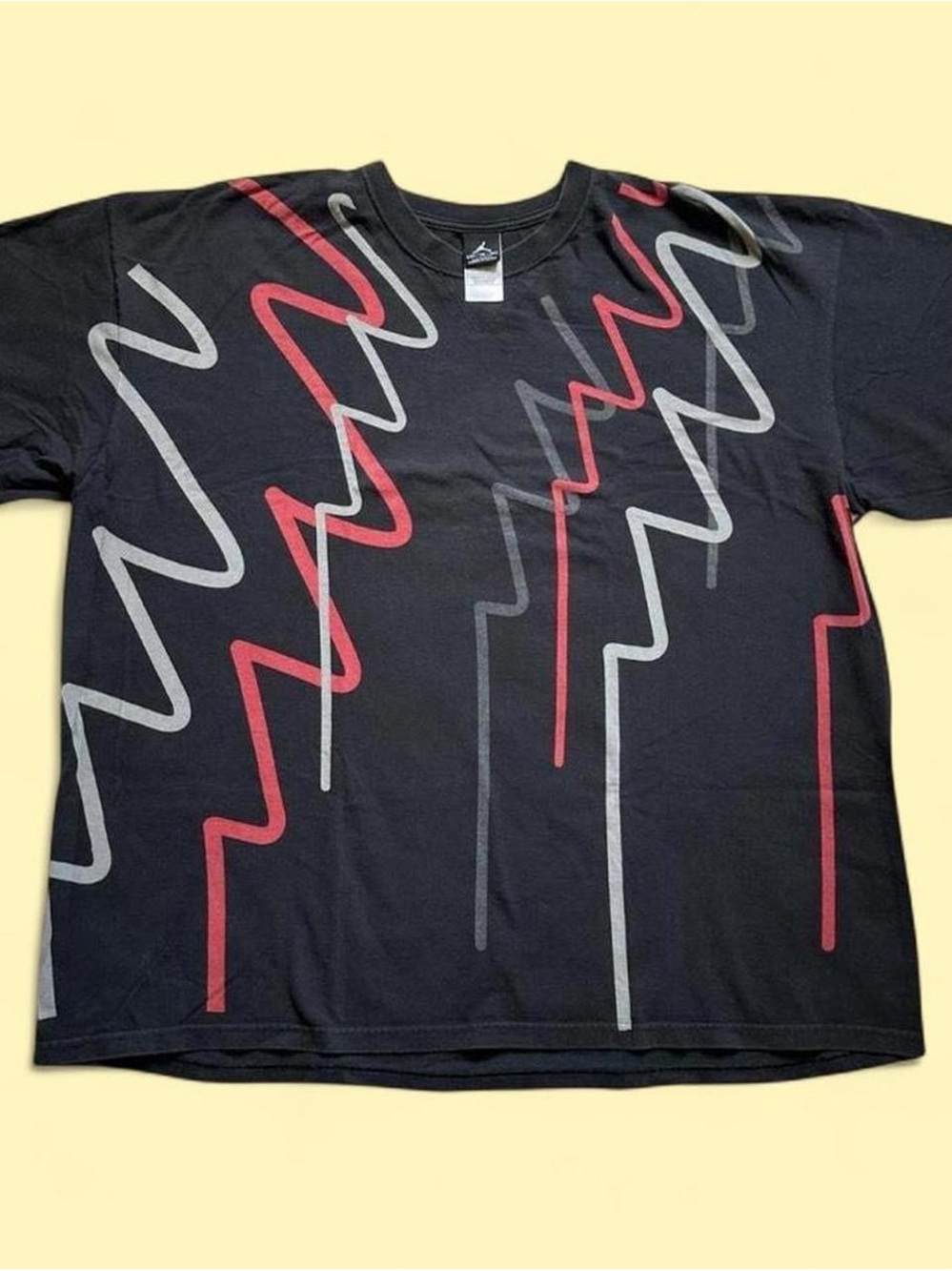 Vintage Nike Air Jordan Black Graphic Tee with Red and Gray Zigzag Lines XXL